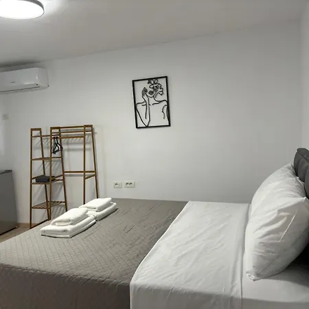 בית אירוח Honey Hill Përmet