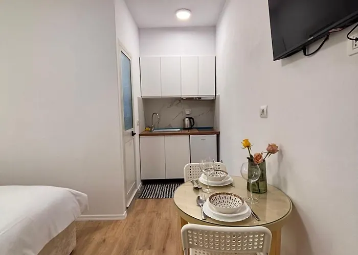 Honey Hill * Përmet